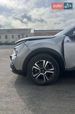 Хэтчбек Citroen e-C4 2022 в 