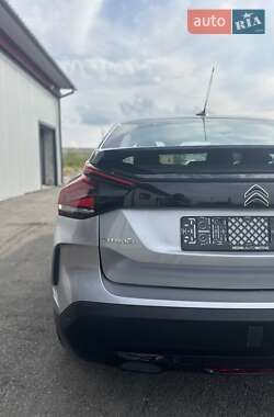 Хэтчбек Citroen e-C4 2022 в 