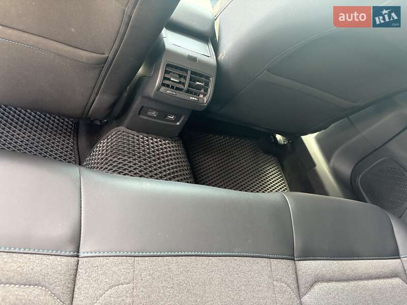Хэтчбек Citroen e-C4 2021 в Львове