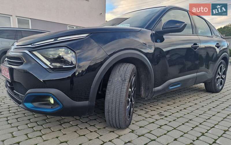 Хэтчбек Citroen e-C4 2022 в 