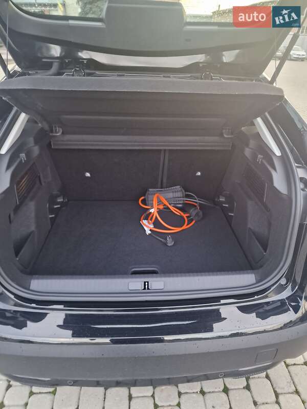 Хэтчбек Citroen e-C4 2022 в Львове