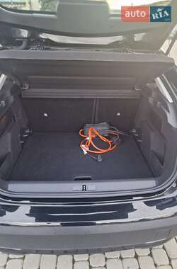 Хэтчбек Citroen e-C4 2022 в 