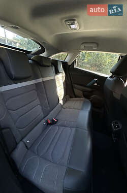 Хэтчбек Citroen e-C4 2021 в 