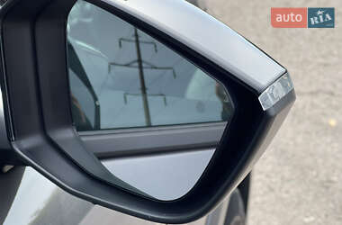 Хэтчбек Citroen e-C4 2022 в 
