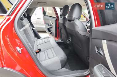 Хэтчбек Citroen e-C4 2023 в 