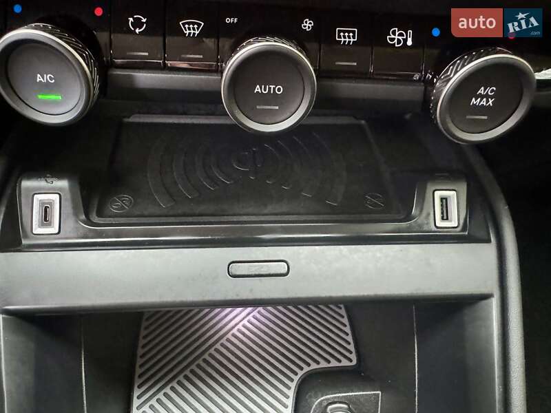 Хетчбек Citroen e-C4 2020 в Дрогобичі фото 86 Хетчбек Citroen e-C4 2020 в Дрогобичі