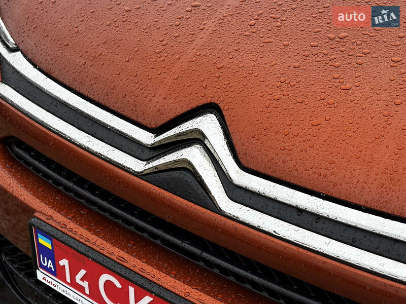 Хэтчбек Citroen e-C4 2021 в Львове