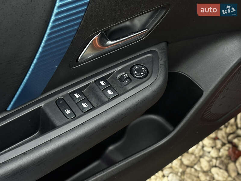 Хэтчбек Citroen e-C4 2021 в Львове