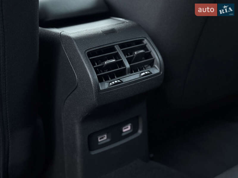 Хетчбек Citroen e-C4 2022 в Львові