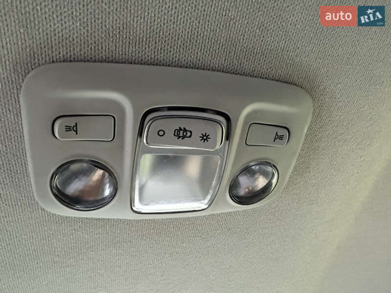 Хетчбек Citroen e-C4 2021 в Чорноморську фото 23 Хетчбек Citroen e-C4 2021 в Чорноморську