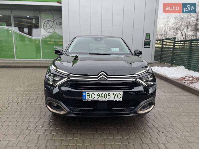 Хэтчбек Citroen e-C4 2022 в Львове