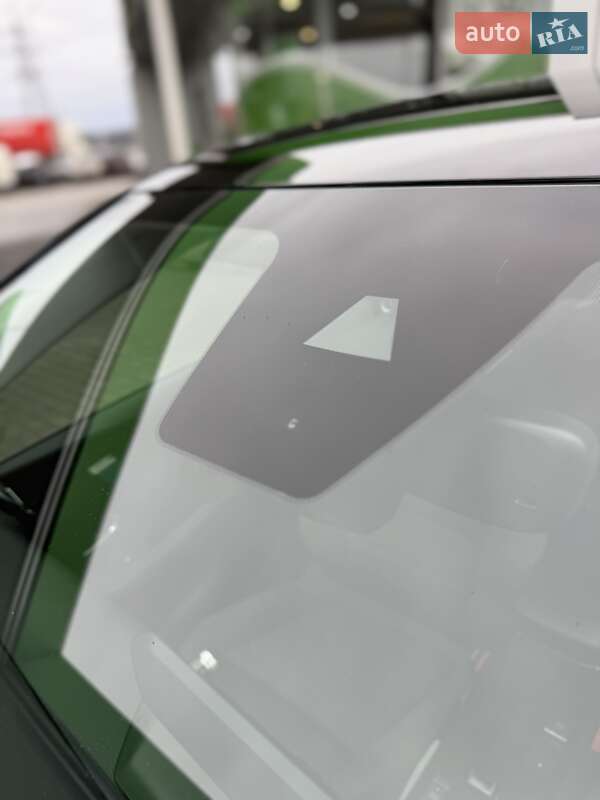 Хэтчбек Citroen e-C4 2022 в Львове