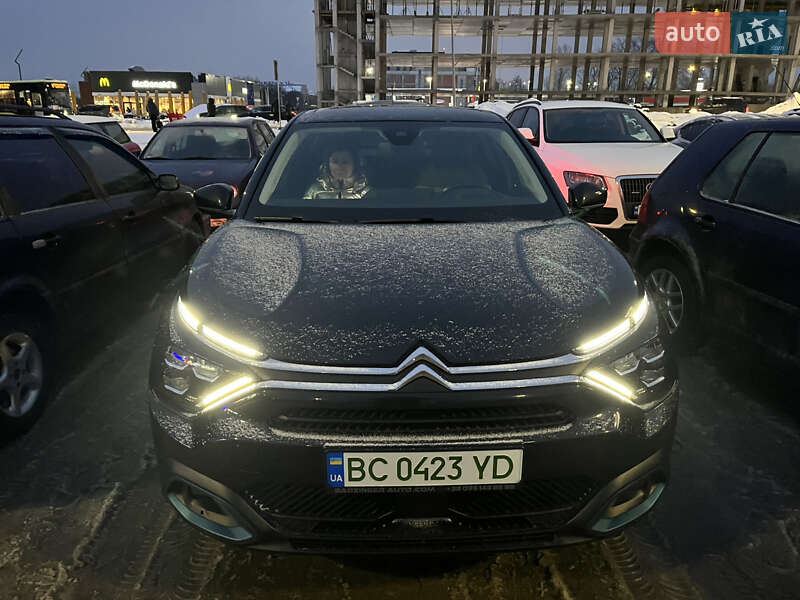 Хэтчбек Citroen e-C4 2021 в Львове