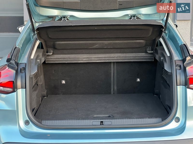 Хэтчбек Citroen e-C4 2022 в Львове