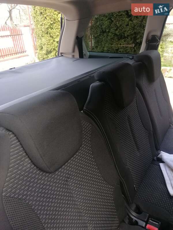 Седан Citroen Grand C4 Picasso 2011 в Ужгороде