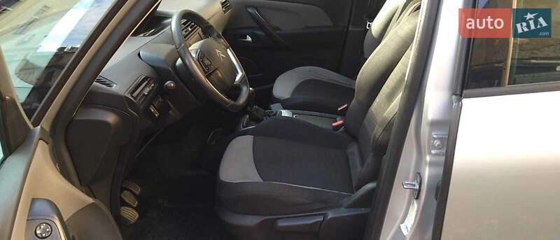 Минивэн Citroen Grand C4 Picasso 2015 в Сторожинце