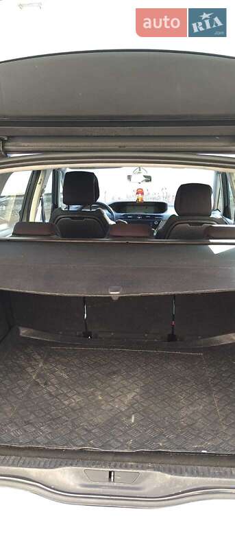 Минивэн Citroen Grand C4 Picasso 2015 в Сторожинце