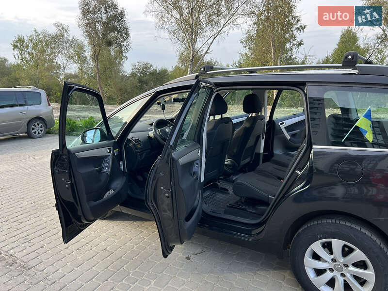 Минивэн Citroen Grand C4 Picasso 2010 в Березному