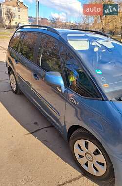 Минивэн Citroen Grand C4 Picasso 2011 в 
