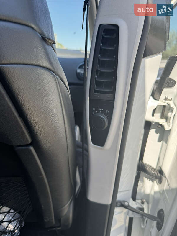 Минивэн Citroen Grand C4 Picasso 2010 в Каролине-Бугазе