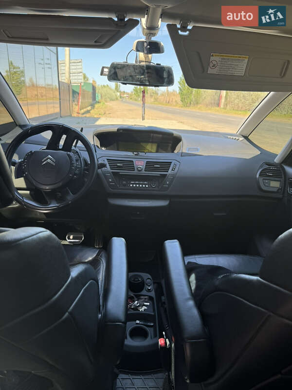 Минивэн Citroen Grand C4 Picasso 2010 в Каролине-Бугазе