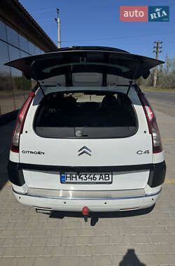 Минивэн Citroen Grand C4 Picasso 2010 в 