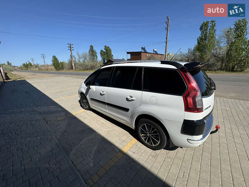 Минивэн Citroen Grand C4 Picasso 2010 в Каролине-Бугазе