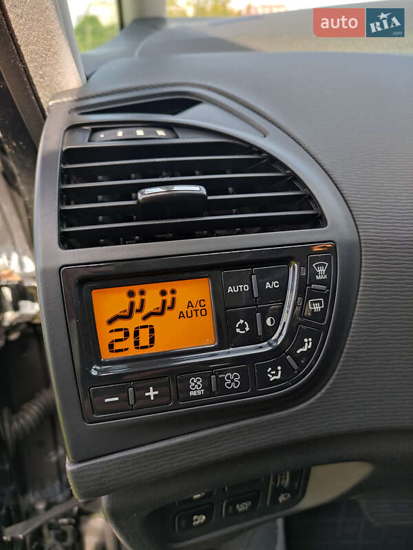 Минивэн Citroen Grand C4 Picasso 2011 в Львове