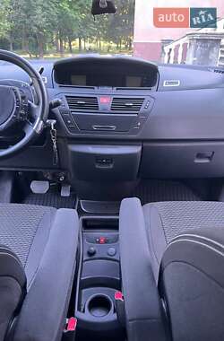 Минивэн Citroen Grand C4 Picasso 2011 в 