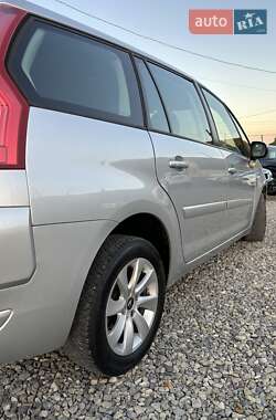 Минивэн Citroen Grand C4 Picasso 2011 в 