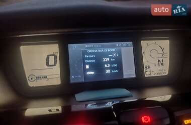 Минивэн Citroen Grand C4 Picasso 2011 в 