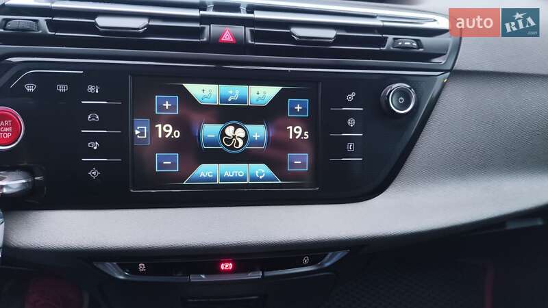 Минивэн Citroen Grand C4 Picasso 2016 в Новоархангельске