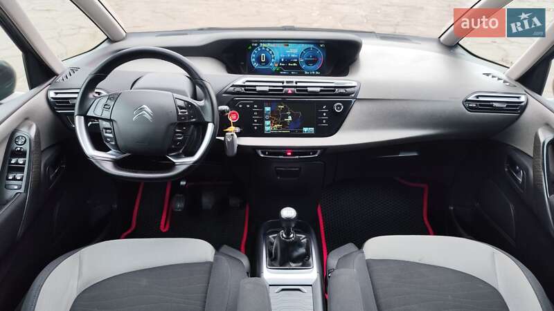 Минивэн Citroen Grand C4 Picasso 2016 в Новоархангельске