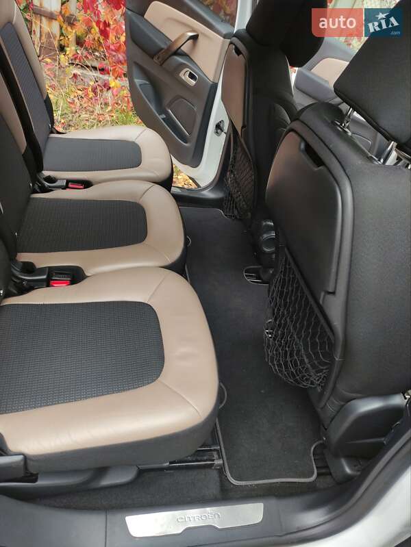 Минивэн Citroen Grand C4 Picasso 2015 в Киеве фото 10 Минивэн Citroen Grand C4 Picasso 2015 в Киеве