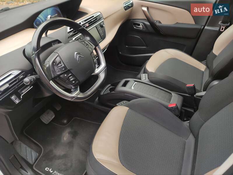 Минивэн Citroen Grand C4 Picasso 2015 в Киеве фото 15 Минивэн Citroen Grand C4 Picasso 2015 в Киеве