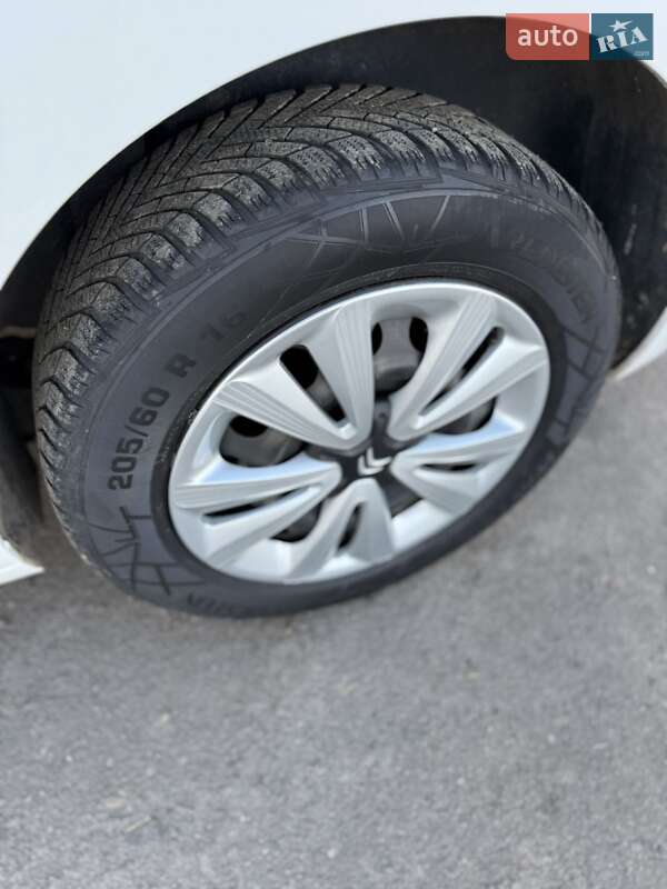 Минивэн Citroen Grand C4 Picasso 2015 в Дубно