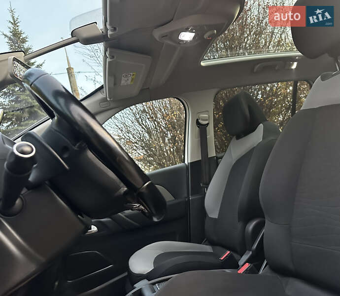 Мінівен Citroen Grand C4 Picasso 2016 в Тернополі