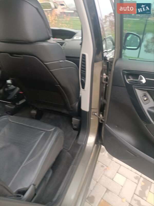 Мінівен Citroen Grand C4 Picasso 2011 в Києві