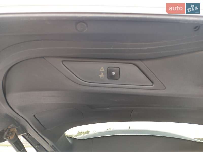 Мінівен Citroen Grand C4 Picasso 2015 в Києві фото 6 Мінівен Citroen Grand C4 Picasso 2015 в Києві