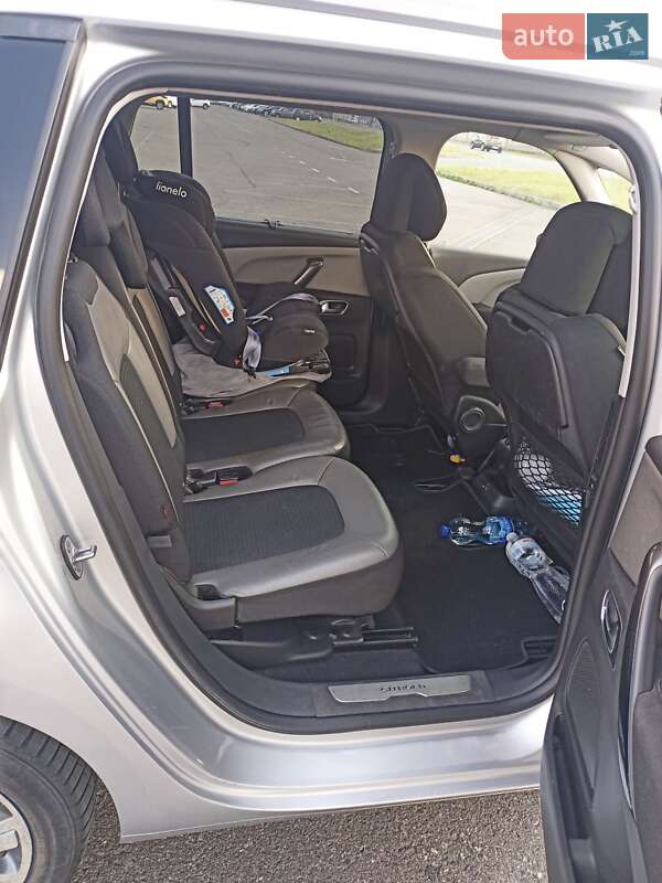 Мінівен Citroen Grand C4 Picasso 2015 в Києві фото 16 Мінівен Citroen Grand C4 Picasso 2015 в Києві