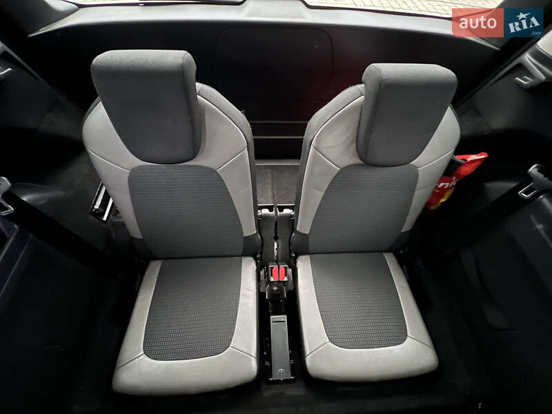 Мінівен Citroen Grand C4 Picasso 2016 в Львові фото 35 Мінівен Citroen Grand C4 Picasso 2016 в Львові