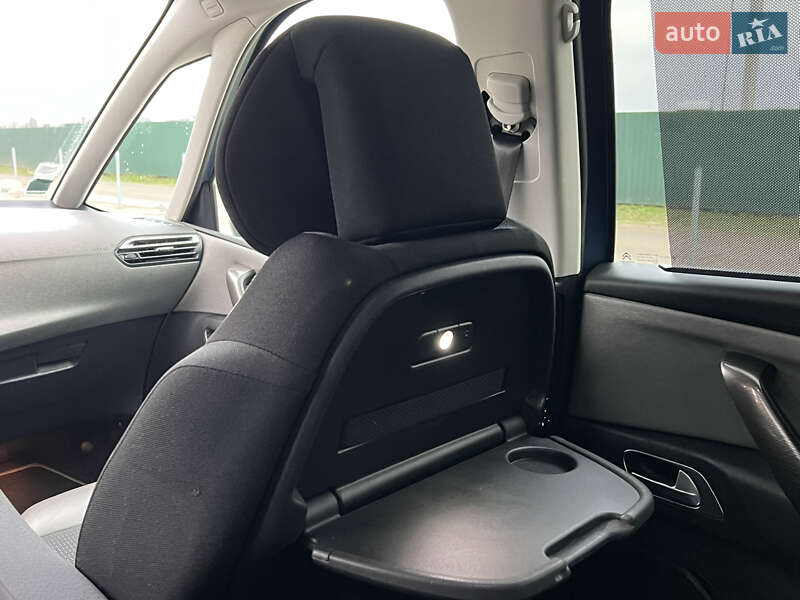 Мінівен Citroen Grand C4 Picasso 2016 в Львові фото 47 Мінівен Citroen Grand C4 Picasso 2016 в Львові