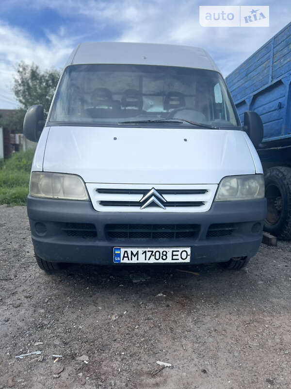 Вантажопасажирський фургон Citroen Jumper 2002 в Житомирі