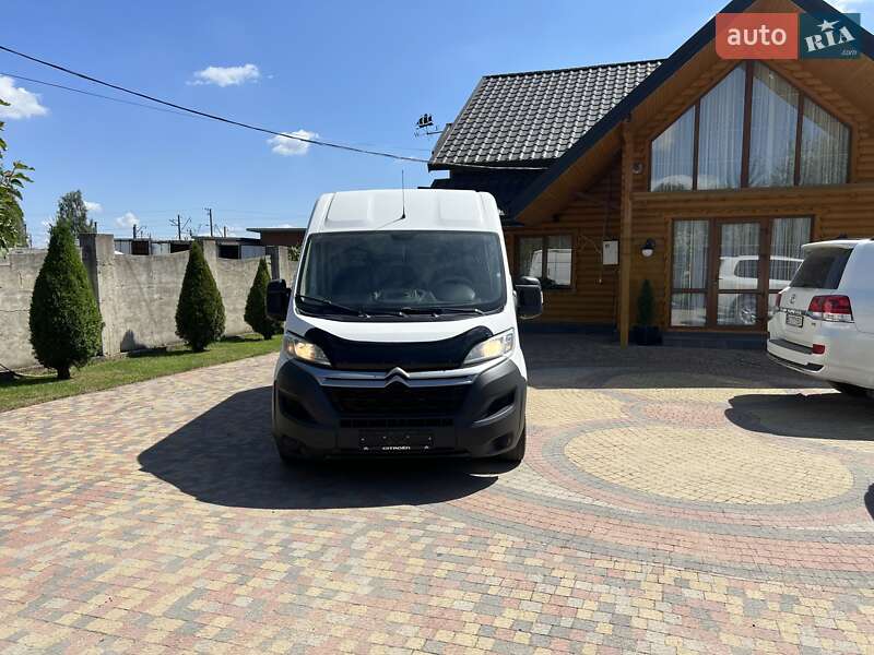Вантажний фургон Citroen Jumper 2015 в Стрию
