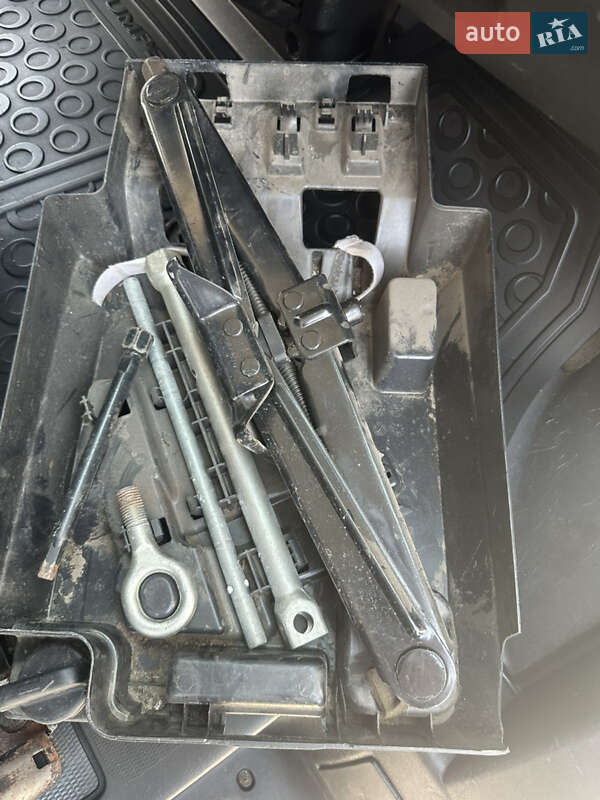 Вантажний фургон Citroen Jumper 2012 в Львові