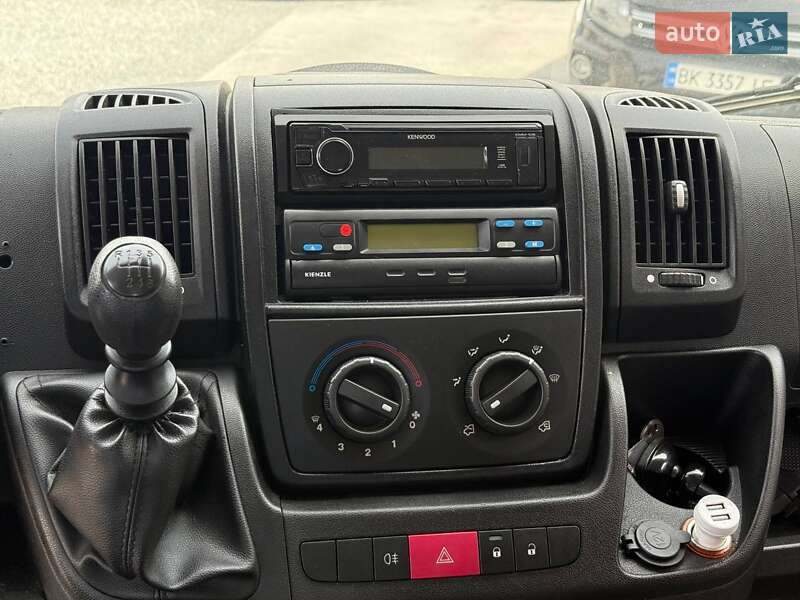 Автовоз Citroen Jumper 2014 в Рівному