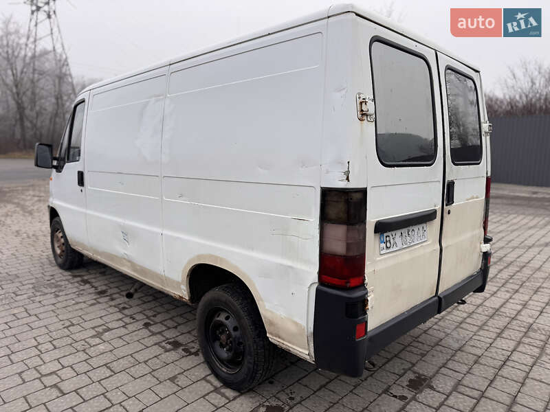 Вантажний фургон Citroen Jumper 1996 в Тернополі