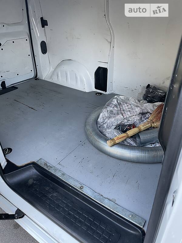 Вантажний фургон Citroen Jumpy 2016 в Києві