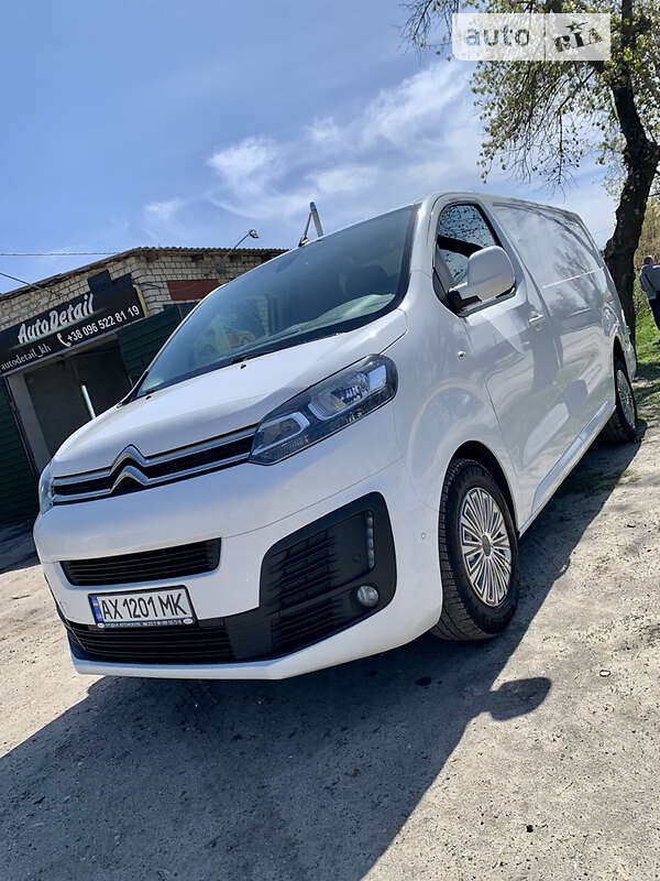 2018 Citroen Jumpy, VIN VF7VFAHHWJZ076234:plate — zdjęcie 1 (autoria)