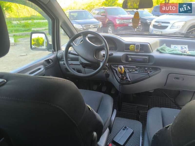 Минивэн Citroen Jumpy 2004 в Старом Самборе